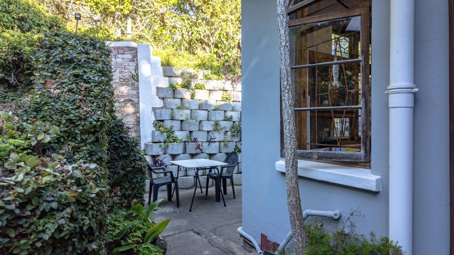 7 Bedroom Property for Sale in Paradise Western Cape